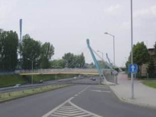 pylon I I
