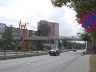 pylon I I