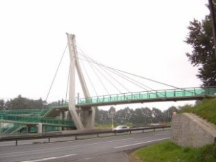 pylon I I