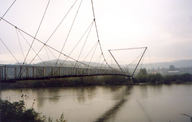 kładka w Tropiu